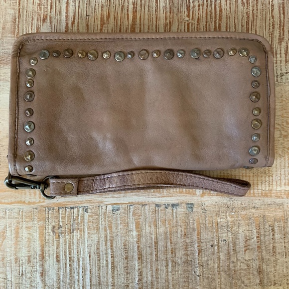 Viola Castellani clutch.  Made in italy. - Picture 2 of 5